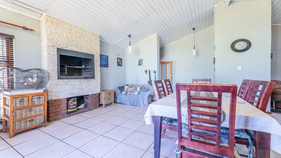 4 Bedroom Property for Sale in Windsor Park Estate Western Cape